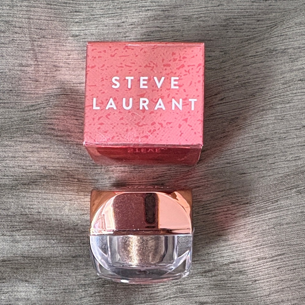 Steve Laurant Metallic Eyeshadow - Antique Olive